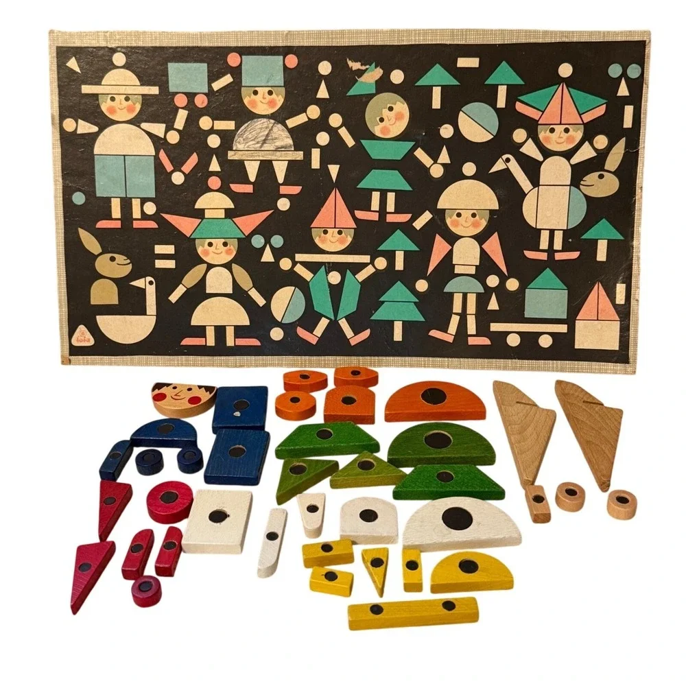 Vintage Toia Wooden Magentic Toy Playset Set‎ Wooden Blocks Shapes Figures
